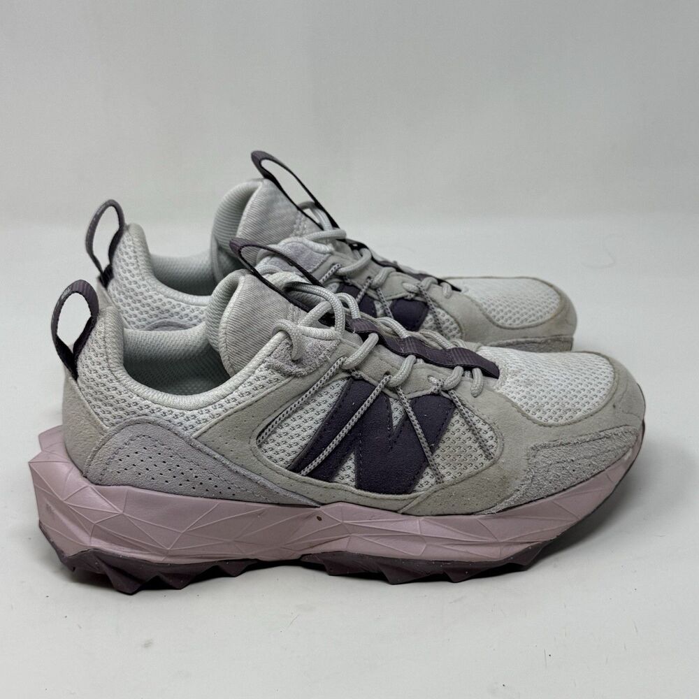 New Balance DynaSoft Tektrel V1 Trail Shoes Womens 6 Gray Suede Running Walking